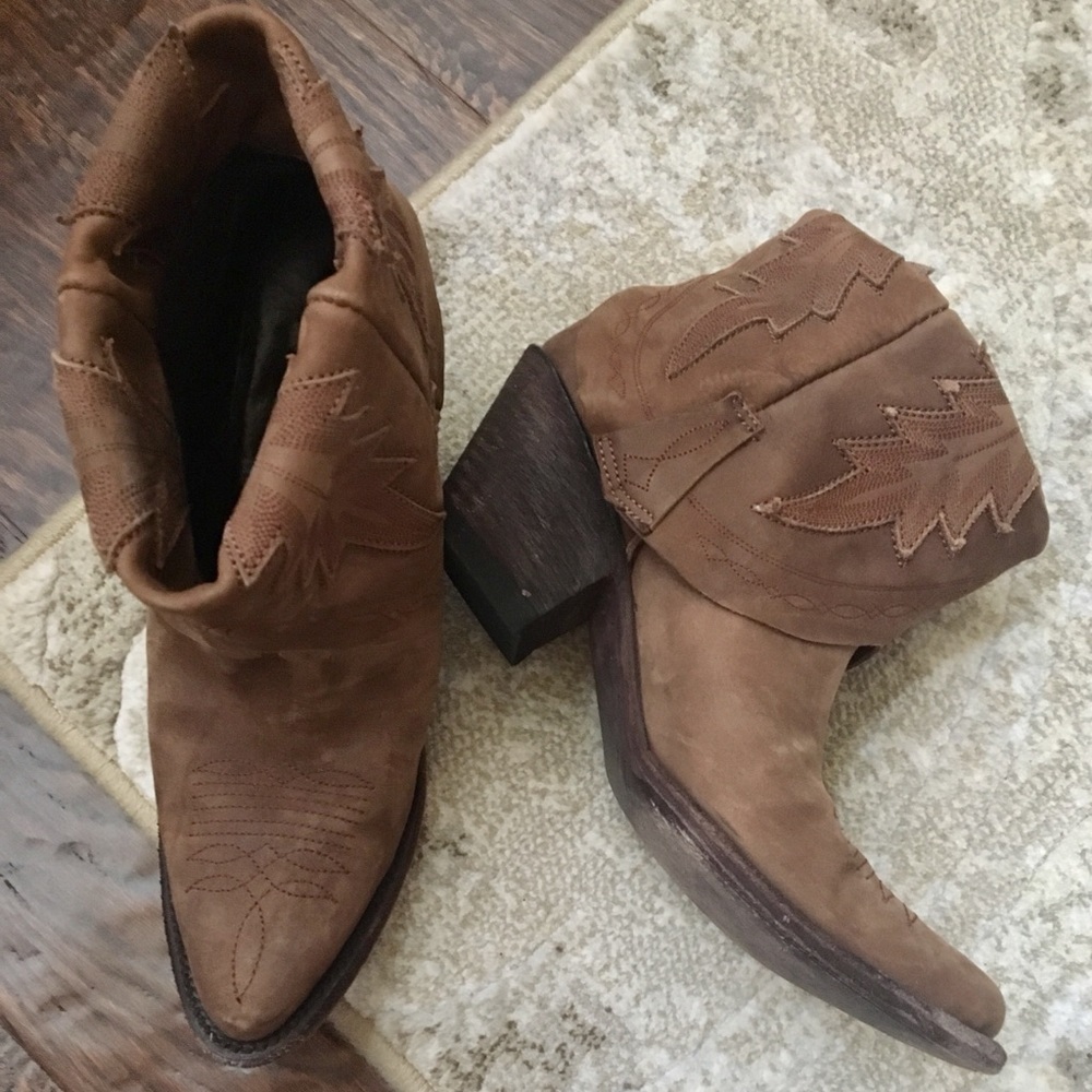 Cavender’s shortie snip toe leather booties